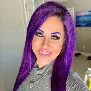 Meet your Posher, Christina